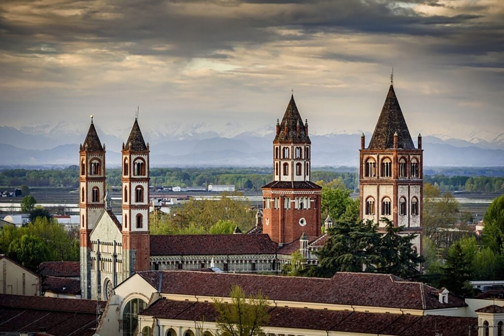 TERRE DELL’ALTO PIEMONTE: VERCELLI, IL CASTELLO DUCALE DI AGLIÈ NEL CANAVESE E IL MUSEO EGIZIO DI TORINO