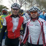 Lorenzini Marcello e Lecchi Rudy alla partenza della “12<sup>a</sup> Granfondo Internazionale di ciclismo Selle Italia”
