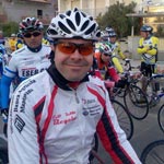 Lecchi Rudy all’arrivo della “12<sup>a</sup> Granfondo Internazionale di ciclismo Selle Italia”.<br>Partito con il pettorale 2642, si è classificato 872º