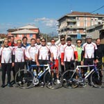 Giro del Lago di Garda, domenica 21 ottobre 2007 (Km 141): il gruppo del Cad Bam Bicycle a Peschiera del Garda